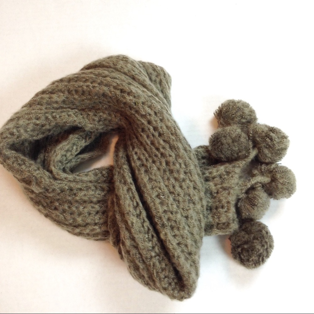 2 Chic Brand Chunky Scarf Soft Acrylic